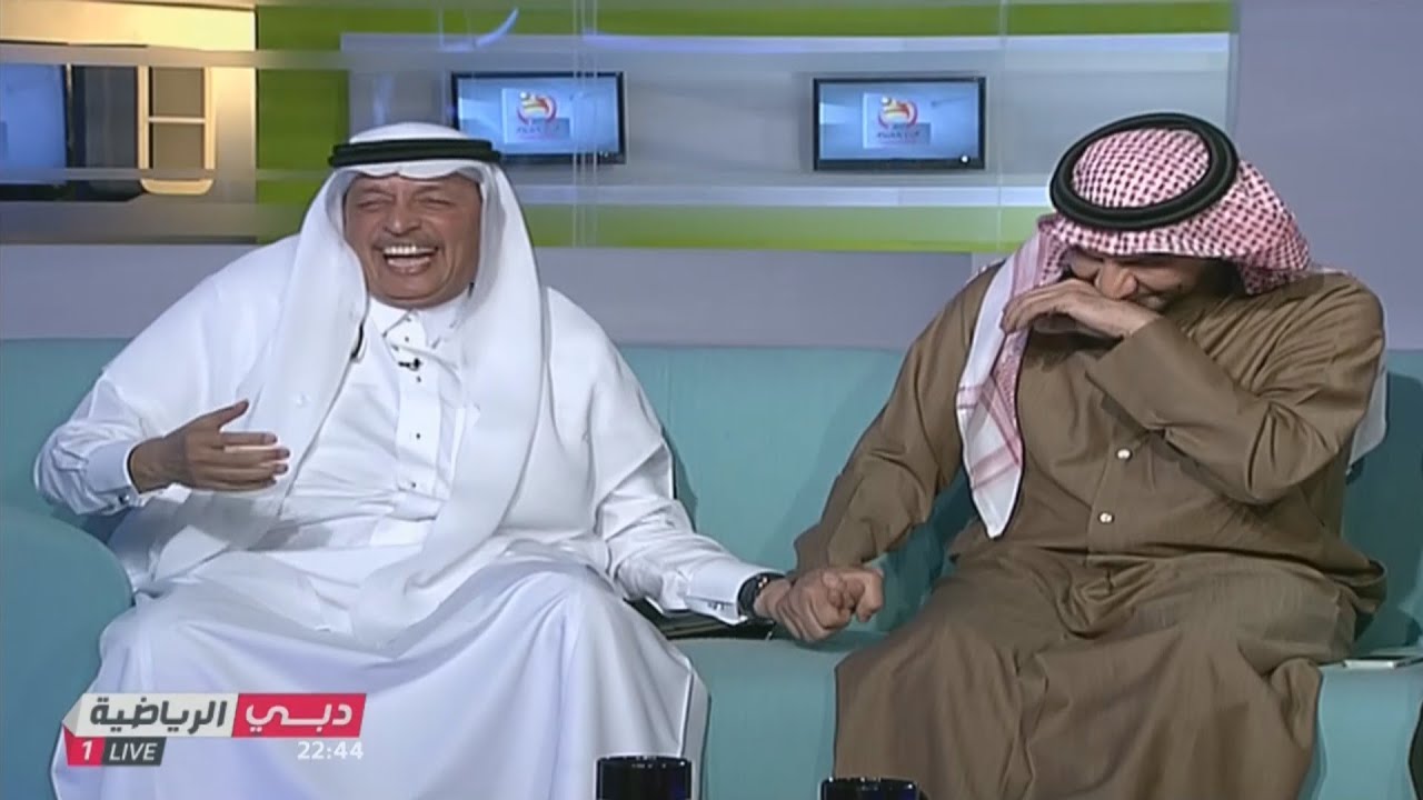 عبدالله وبران يفاجئ عضو الاتحاد السعودي د. عبداللطيف بخاري: ما هو السر في حبكم للكراسي؟