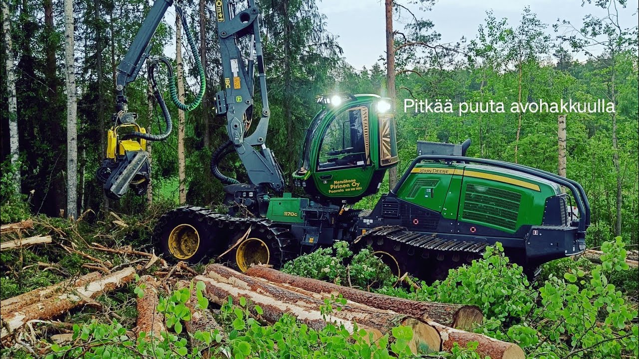 Pitkää ja isoa puuta John Deere 1170G H423 IBC