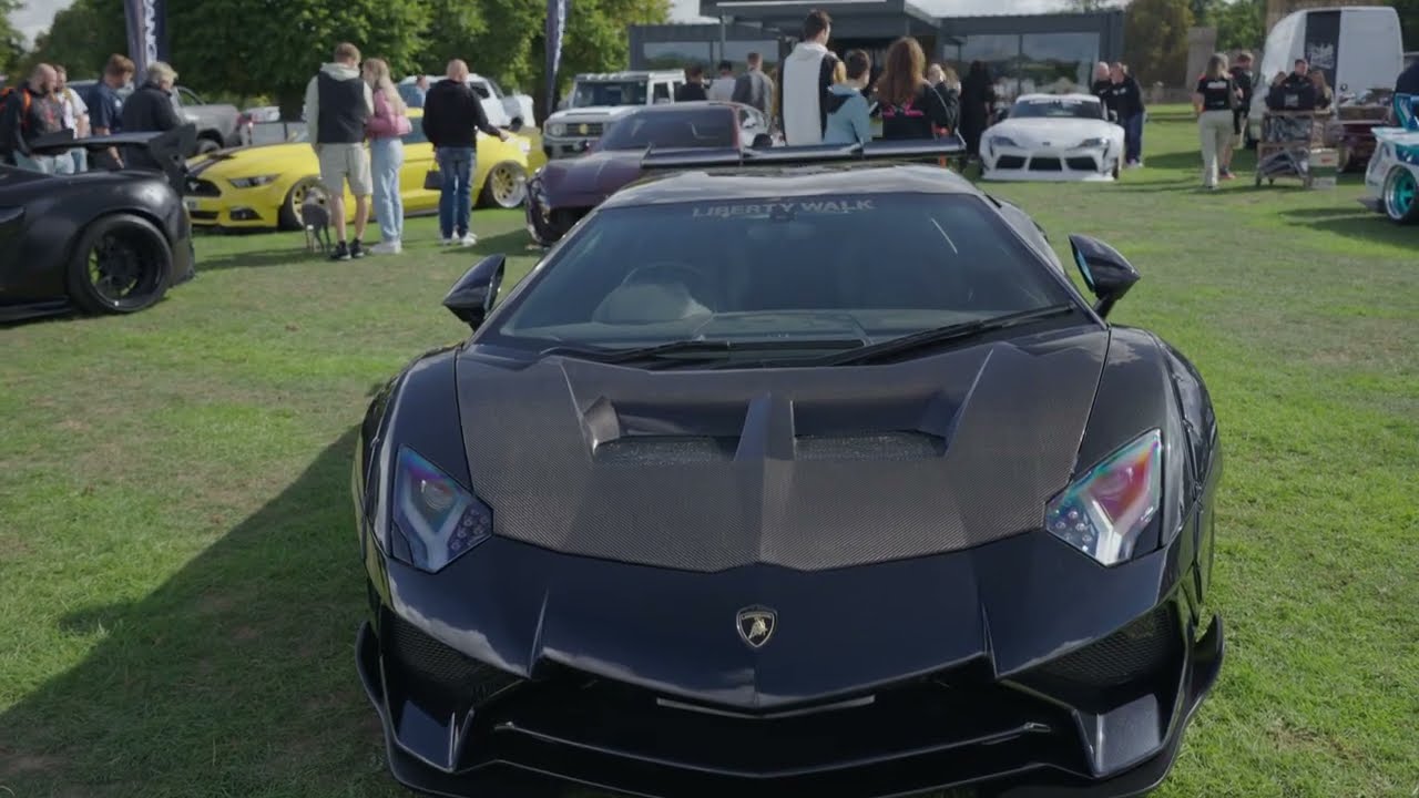 Petrolheadonism. Live, 2022 England The trailer, Super Cars Everywhere