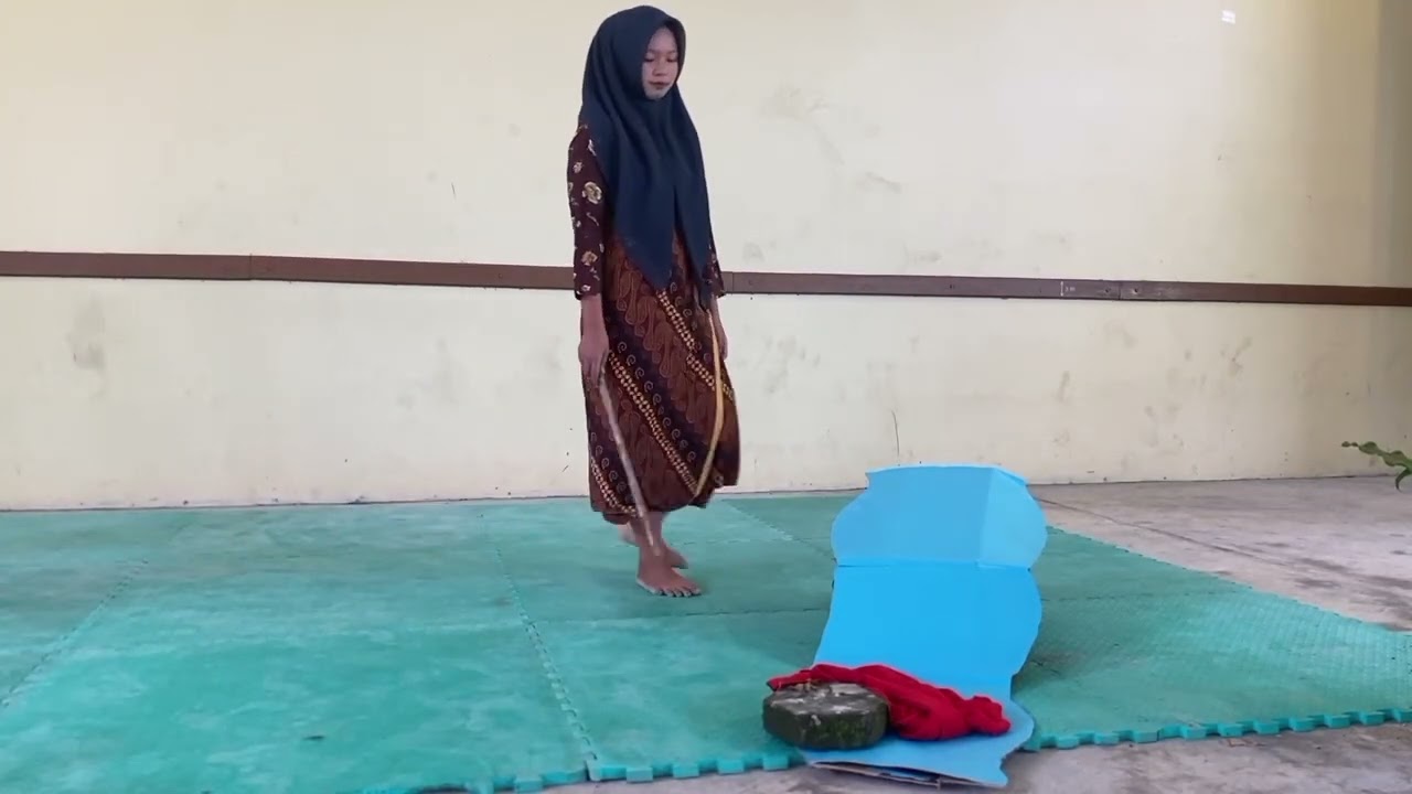 Tugas video drama berjudul Bawang Merah dan Bawang Putih