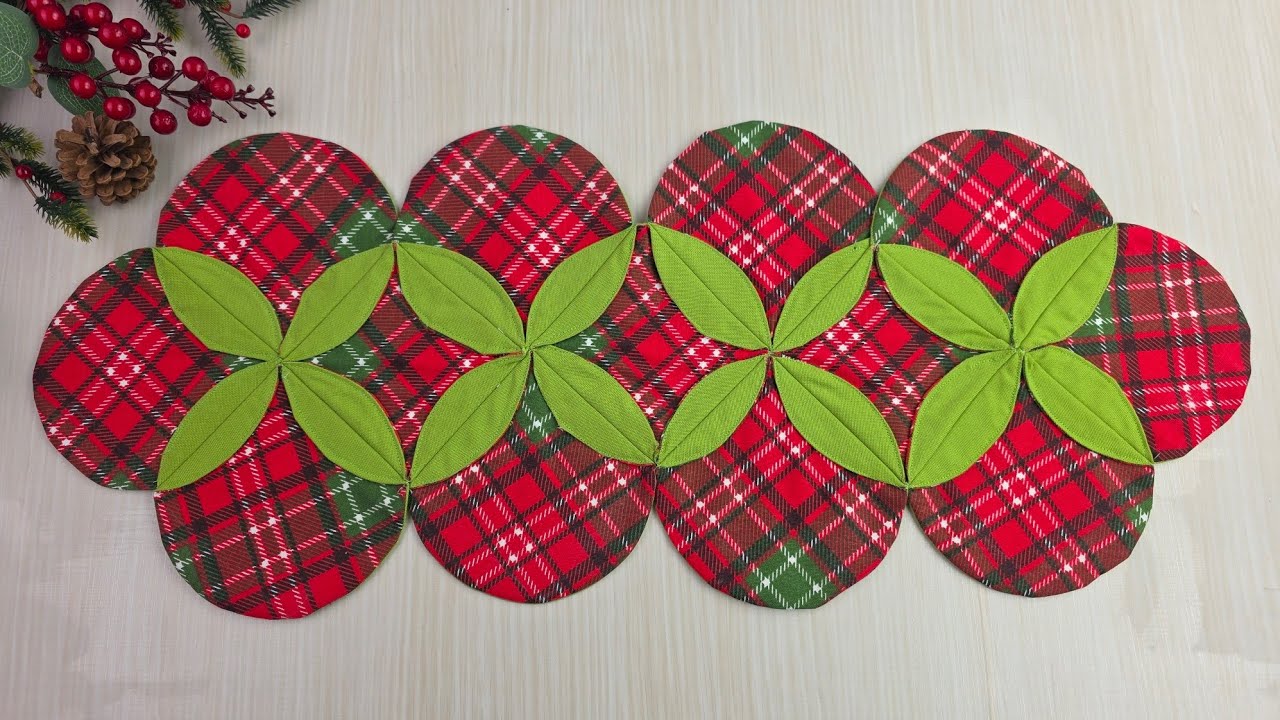 Christmas patchwork table cover 🎄