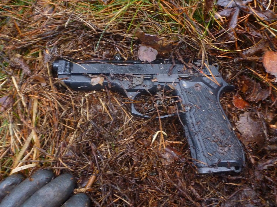 Gun found on special location. WOW !