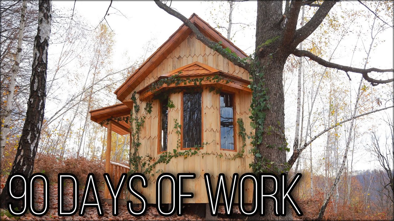 Alone he built a wooden House. Big movie. DIY