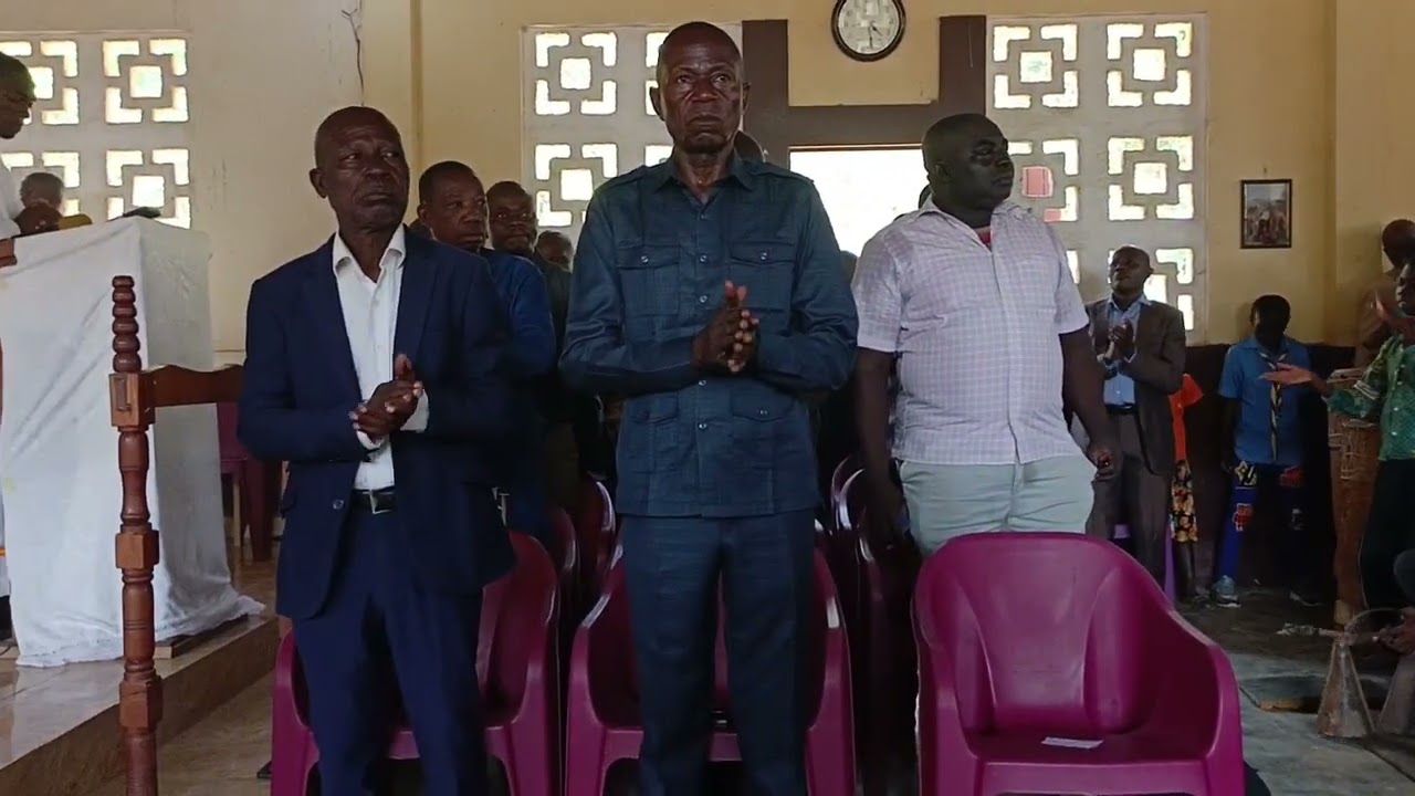MESSE D'INTRONISATION DU CURE DE SAINT ESPRIT DE  KIMONGO