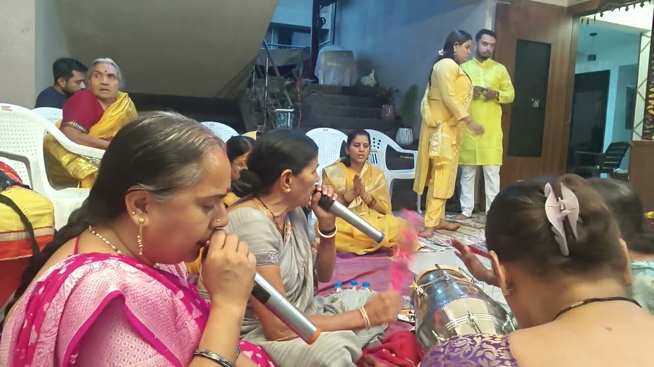 फूलों सा चेहरा तेरा कलियों सी मुस्कान है#bannabannigeet#youtubevideos 