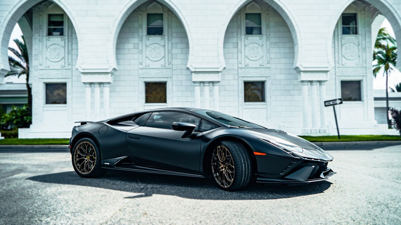Installing a Custom EXHAUST on this Lamborghini Huracan!