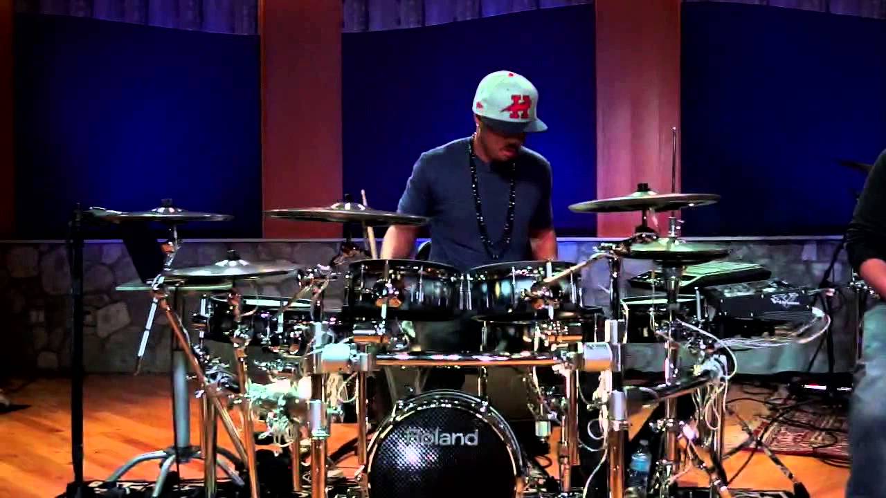 Tony Royster Jr. Drum Solo - Drumeo Edge (Solo #3 of 4)