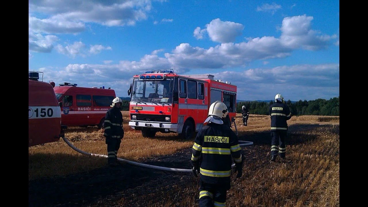 Požár pole, Městec 10.07.2015