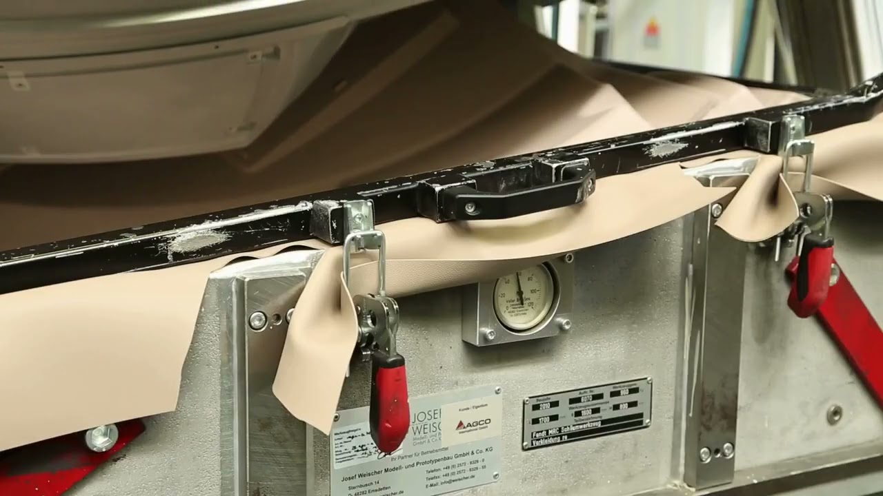 RIM Technologie: Haptisch flexibel, hybrid und prozesssicher | PARAT Technology | RETHINK PLASTICS.