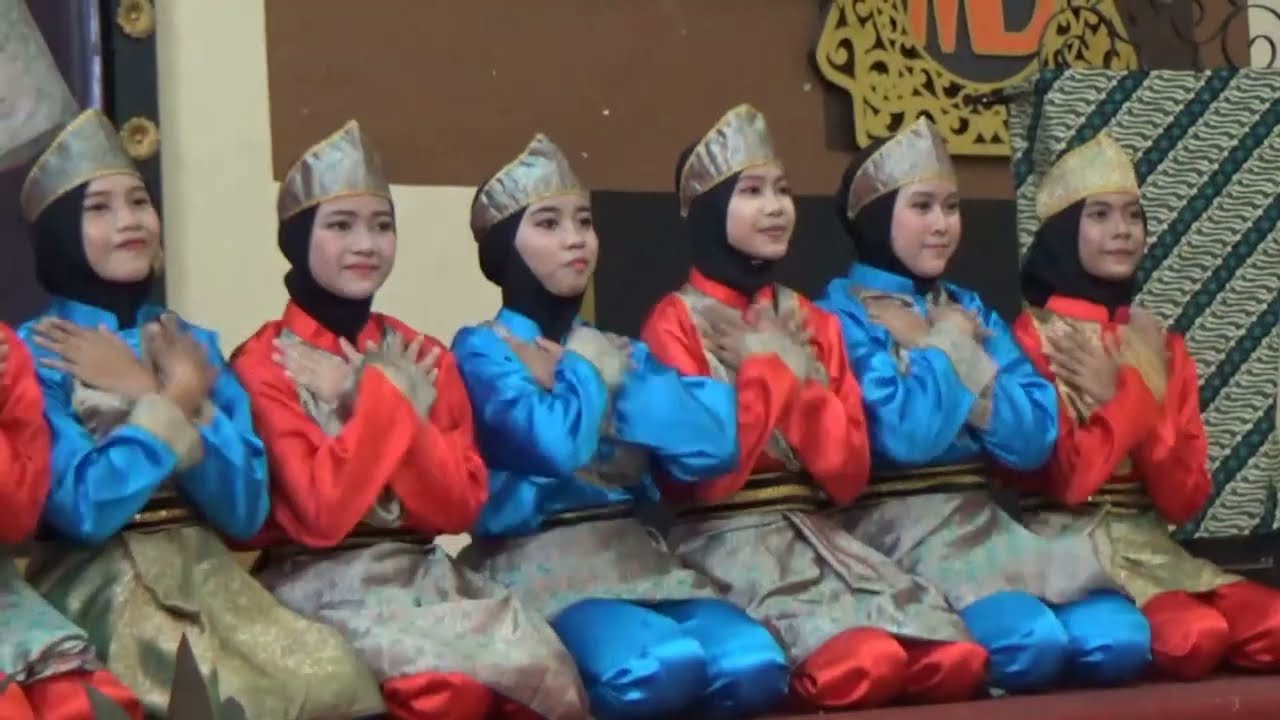 Tari Ratoh Jaroeh SMP 9 Tegal di Pameran Kesejarahan Provinsi Jawa Tengah