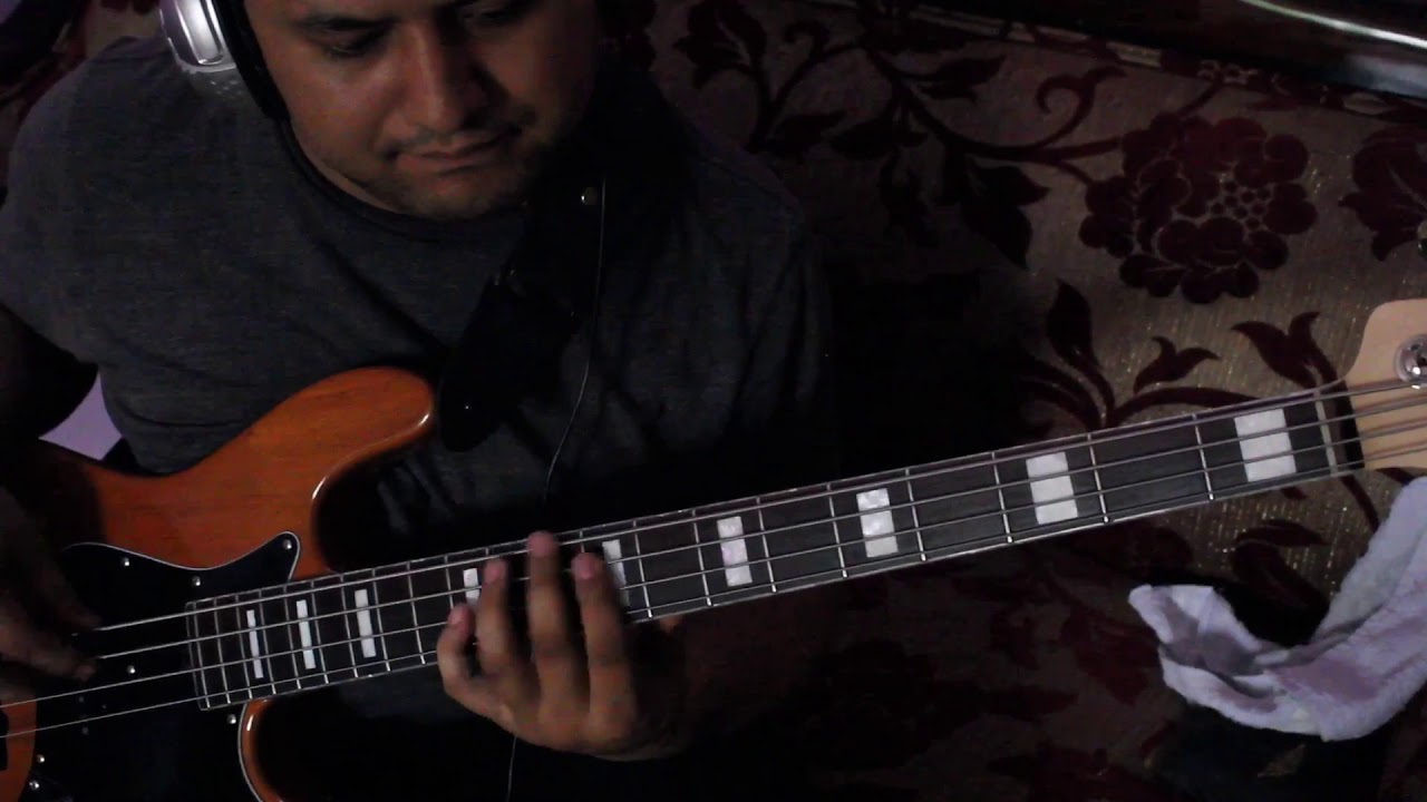 Lekhiyeka Sabda Bass Cover The Edge