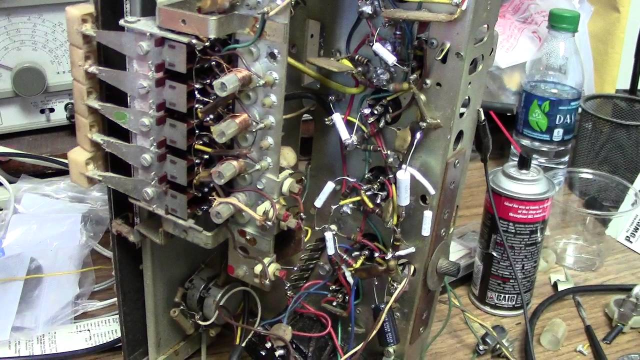 1958 EKCO British battery tube radio chassis test