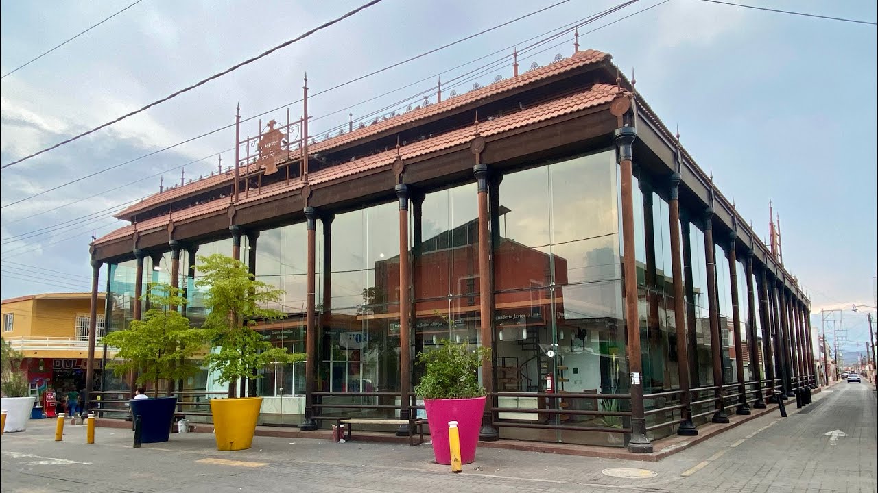 Ixtl&aacute;n Del R&iacute;o PUEBLO M&Aacute;GICO. Exterior del Mercado Municipal