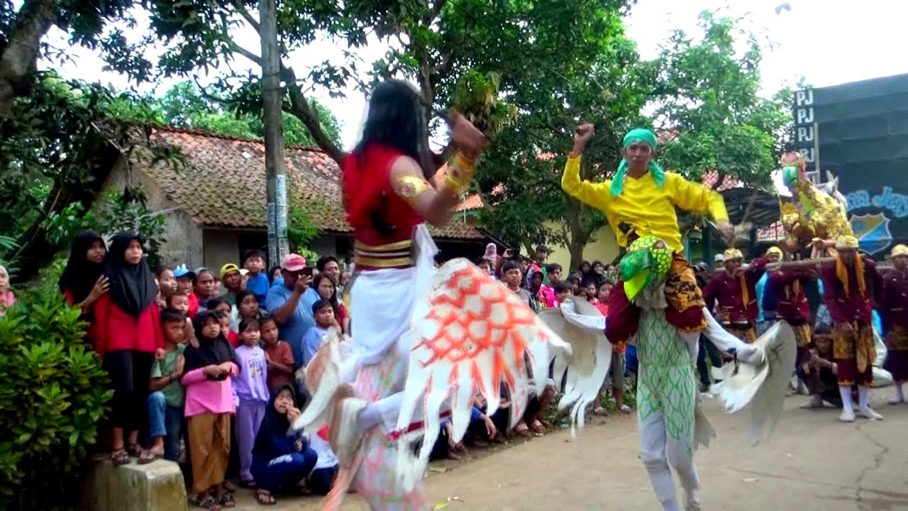 ATRAKSI / SANDIWARA SINGA DANGDUT PUTRA JAYA DSN. KARANG TANJUNG DS. MEKARSARI KEC. CIKAUM