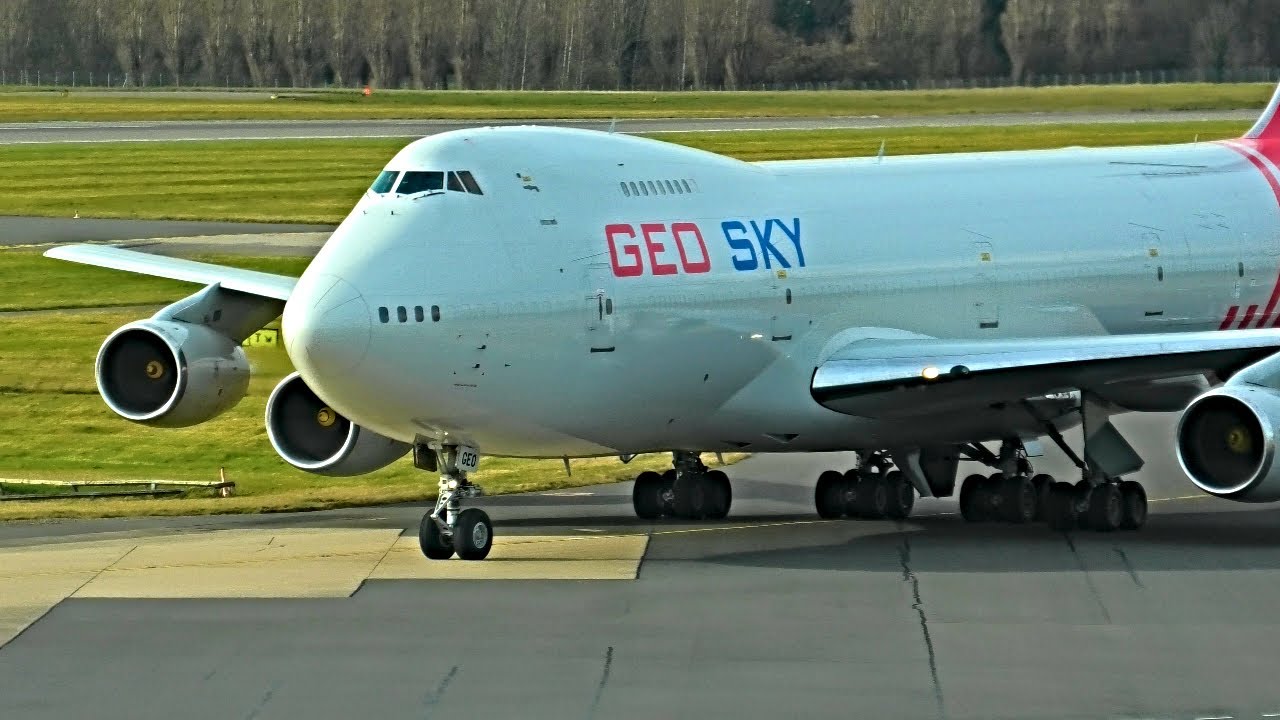 Boeing 747-200 Classic Landing @ Birmingham Airport - *RARE* 32 Year Old Jumbo Jet!