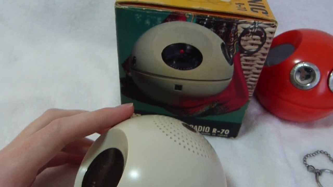 1970's Panasonic Panapet transistor radios and a rare pink 