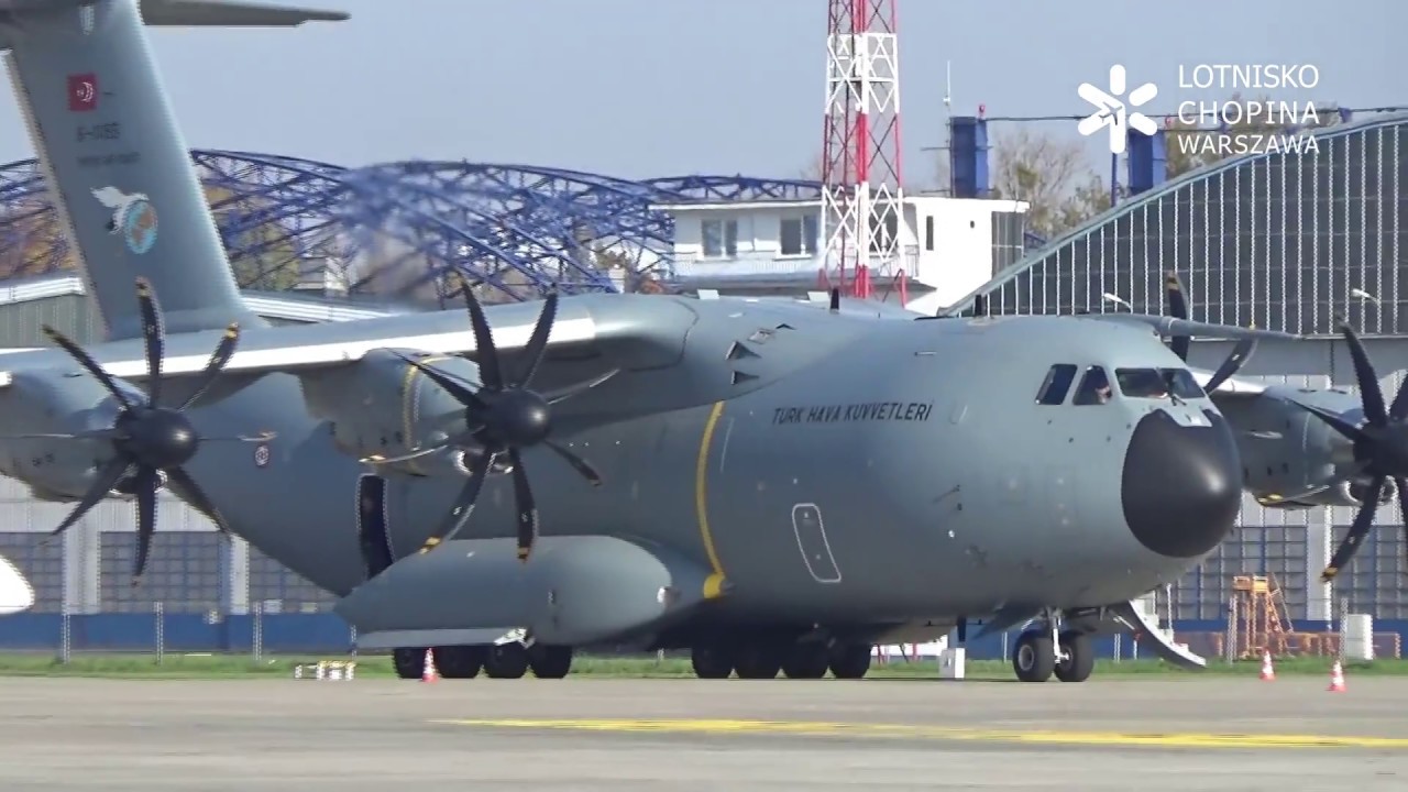 Airbus A400 na Lotnisku Chopina w Warszawie - film na 8 rocznicę oblotu.