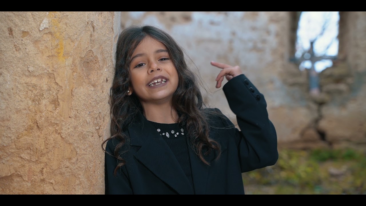 Maya & Roxana - Cântec pentru TATA
