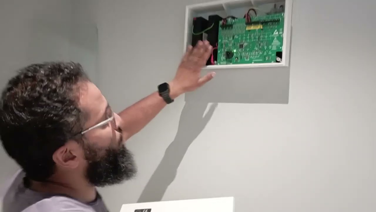 تشغيل لوحة context plus لإنذار الحريق