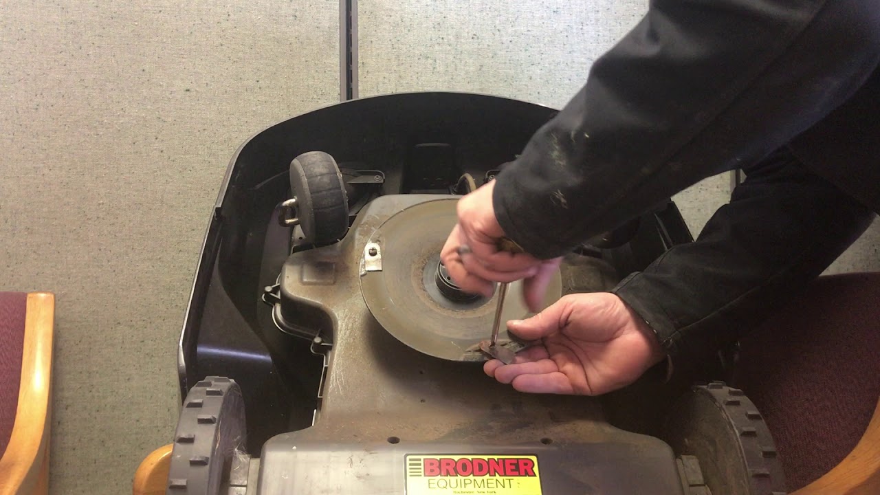 Husqvarna Automower 430x blade changing