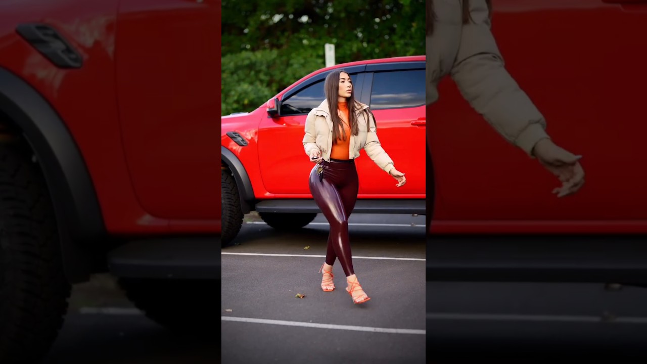 Stylish Shiny Leggings Outfit ✨ @_stephjc ✨