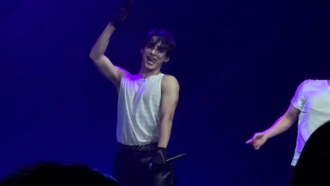 [FANCAM] ACE (에이스) REWIND US TOUR in Phoenix - Supernatural + Talking Ment 3