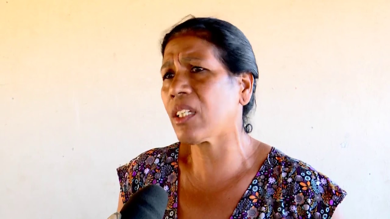 Moradores comovidos no sepultamento de criança em Arcoverde