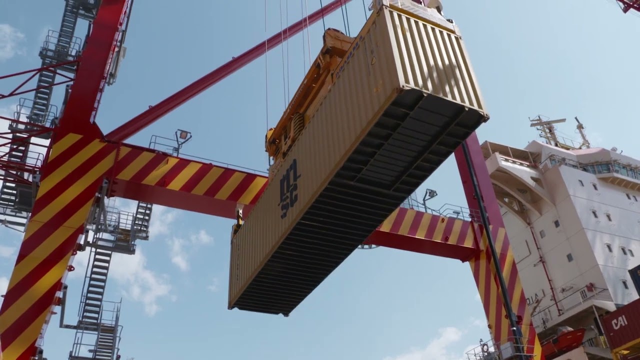 Liebherr autocrane at Patrick Terminals - Brisbane AutoStrad