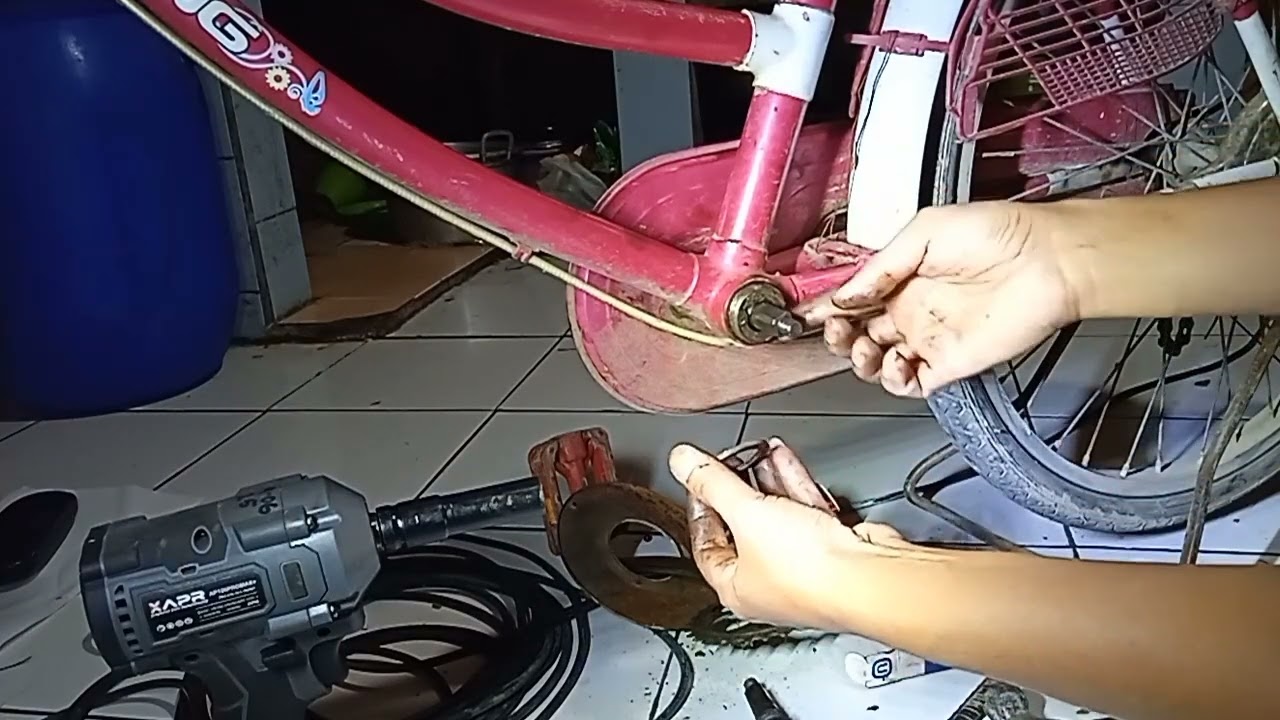 Mengganti as bb tengah sepeda 