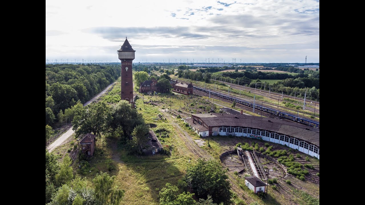 DJI Phantom 4  - Lost Place Bahnanlage / Wasserturm Elstal