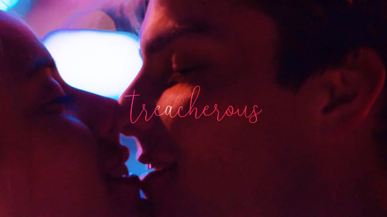 Zoë & Senne - Treacherous