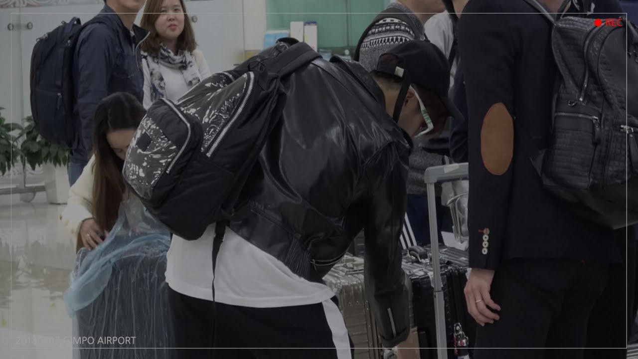 [FANCAM] WOOYOUNG(우영) :: 20180407 김포공항입국