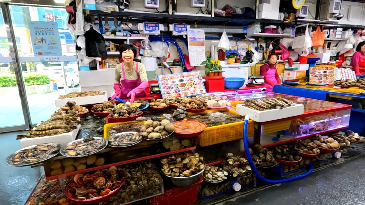Jagalchi Market in Busan | The Largest Fresh Seafood Market in Korea | Korea Travel Vlog