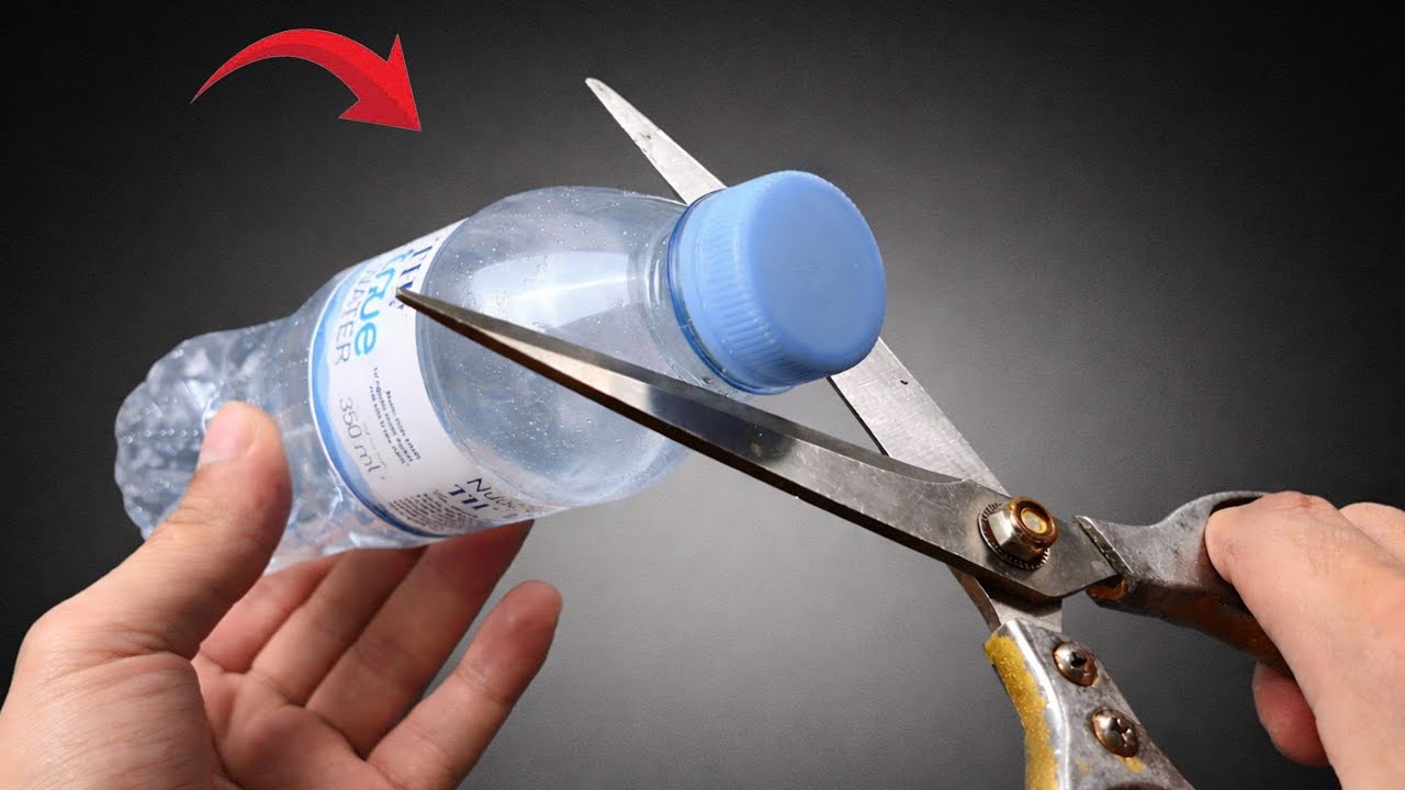 Разрежьте старую пластиковую бутылку и посмотрите, что произойдет — невообразимое!