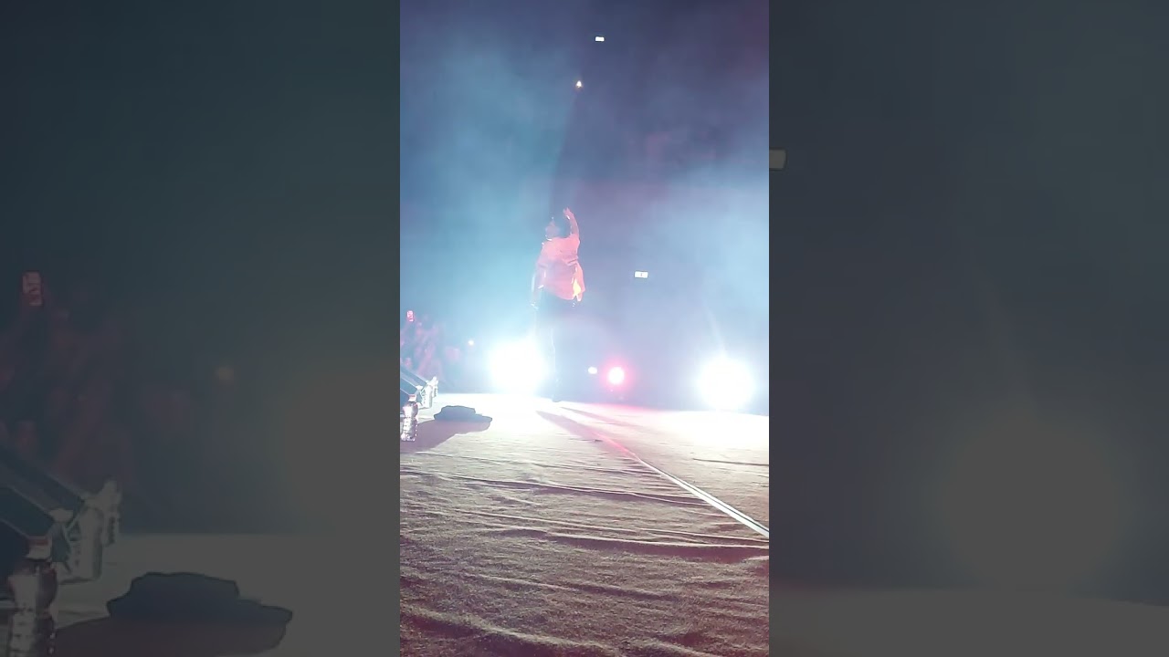 Mostro - Trema La Terra (live @auditorium Roma)