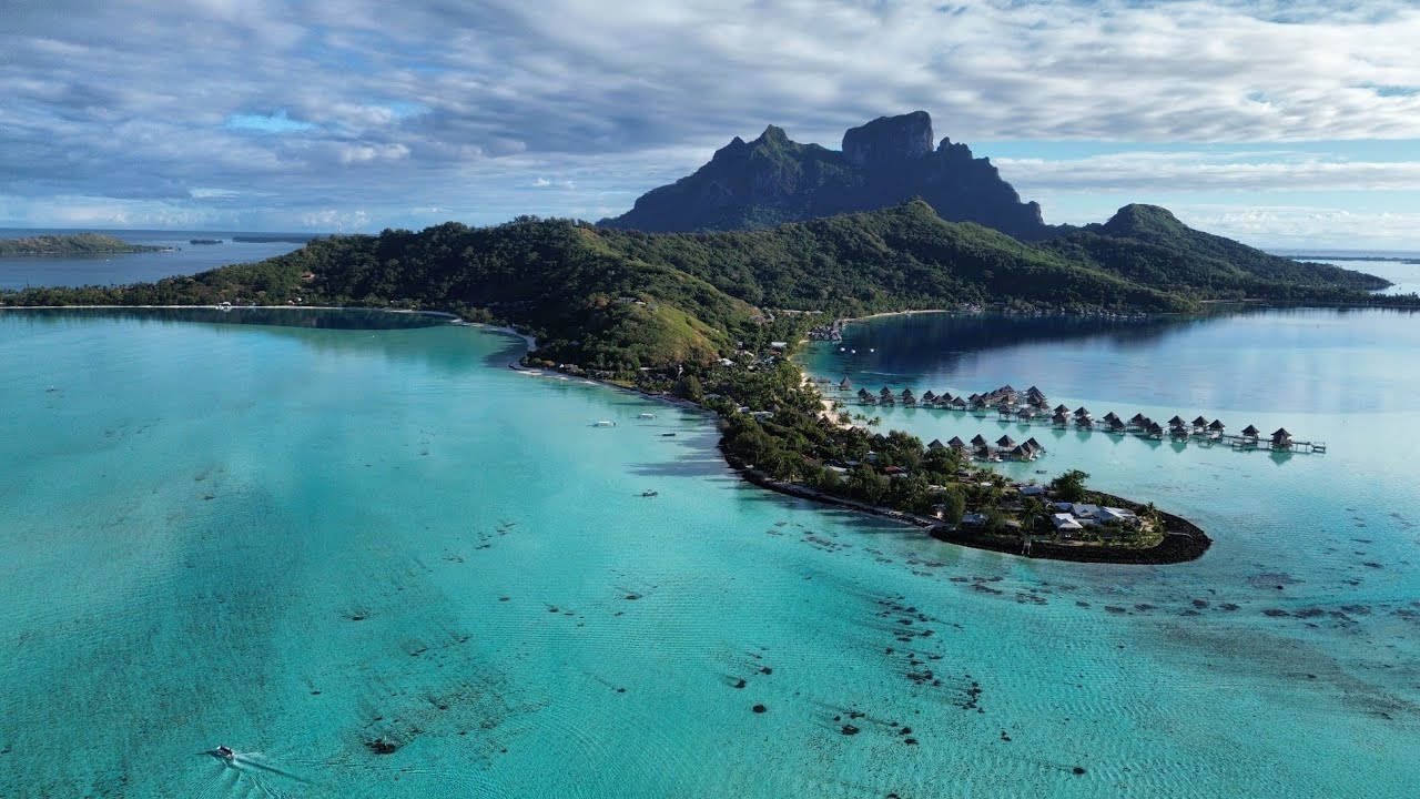 2 Weeks in BREATHTAKING French Polynesia - Tahiti, Mo'orea and Bora Bora!