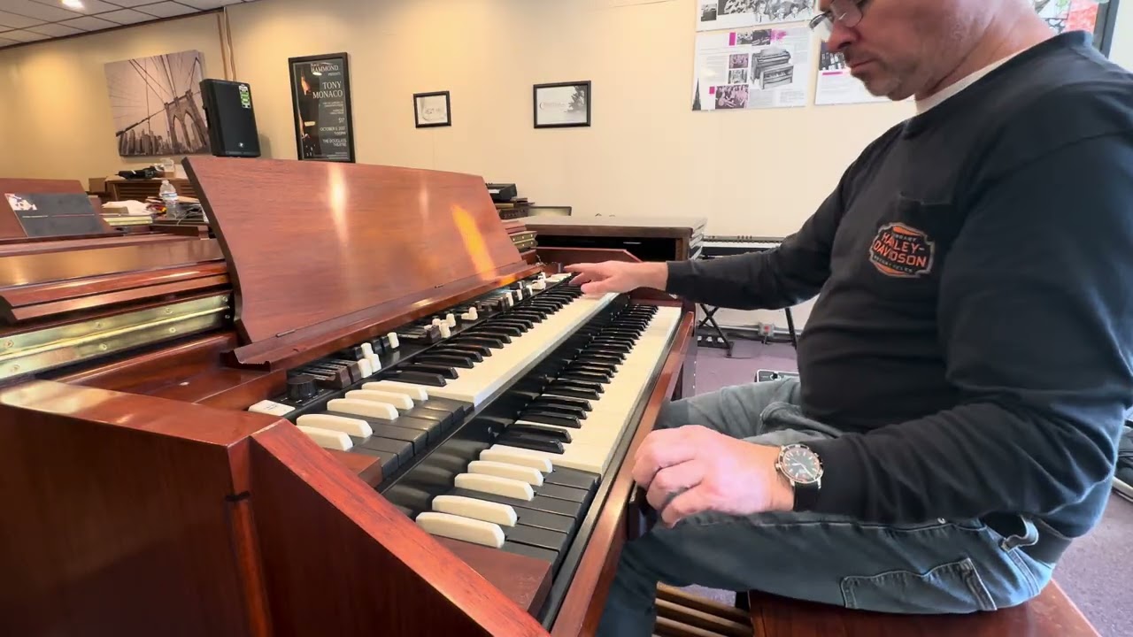 “Misty” on the available 1960 HAMMOND C3 BlackHAMMOND.com! 