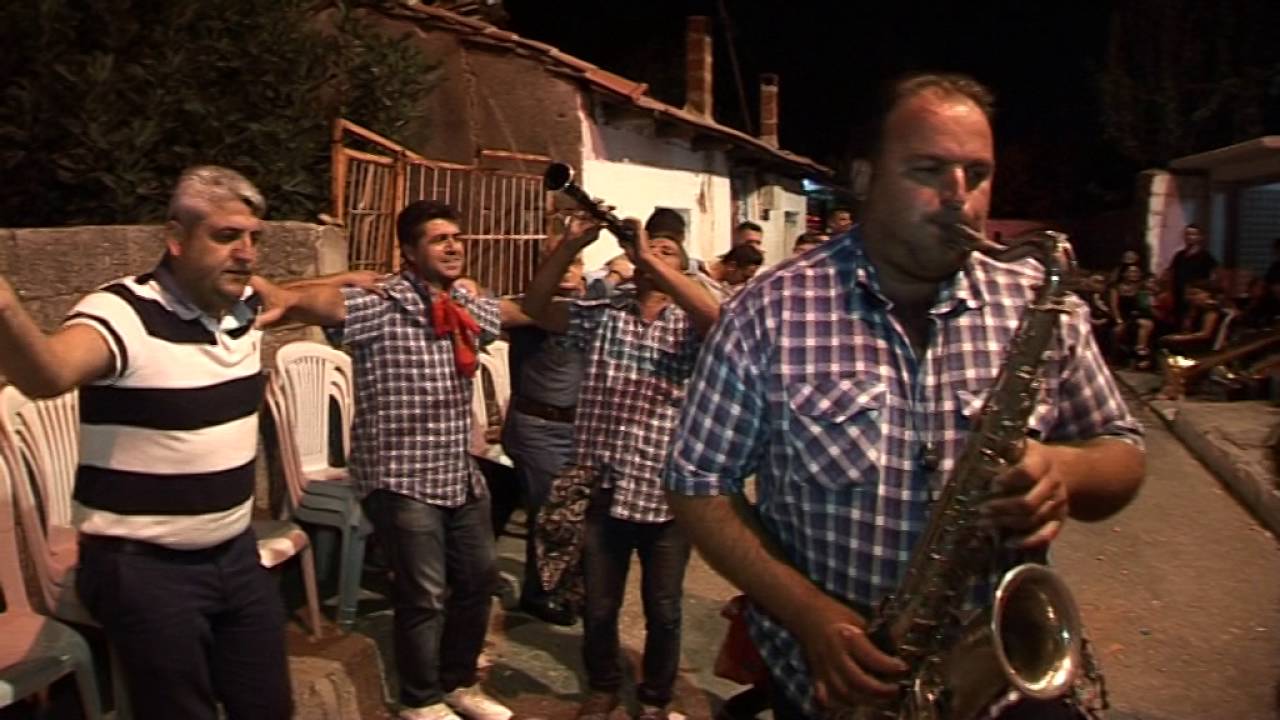 AKHİSAR GÖÇMEN BANDOSU  
