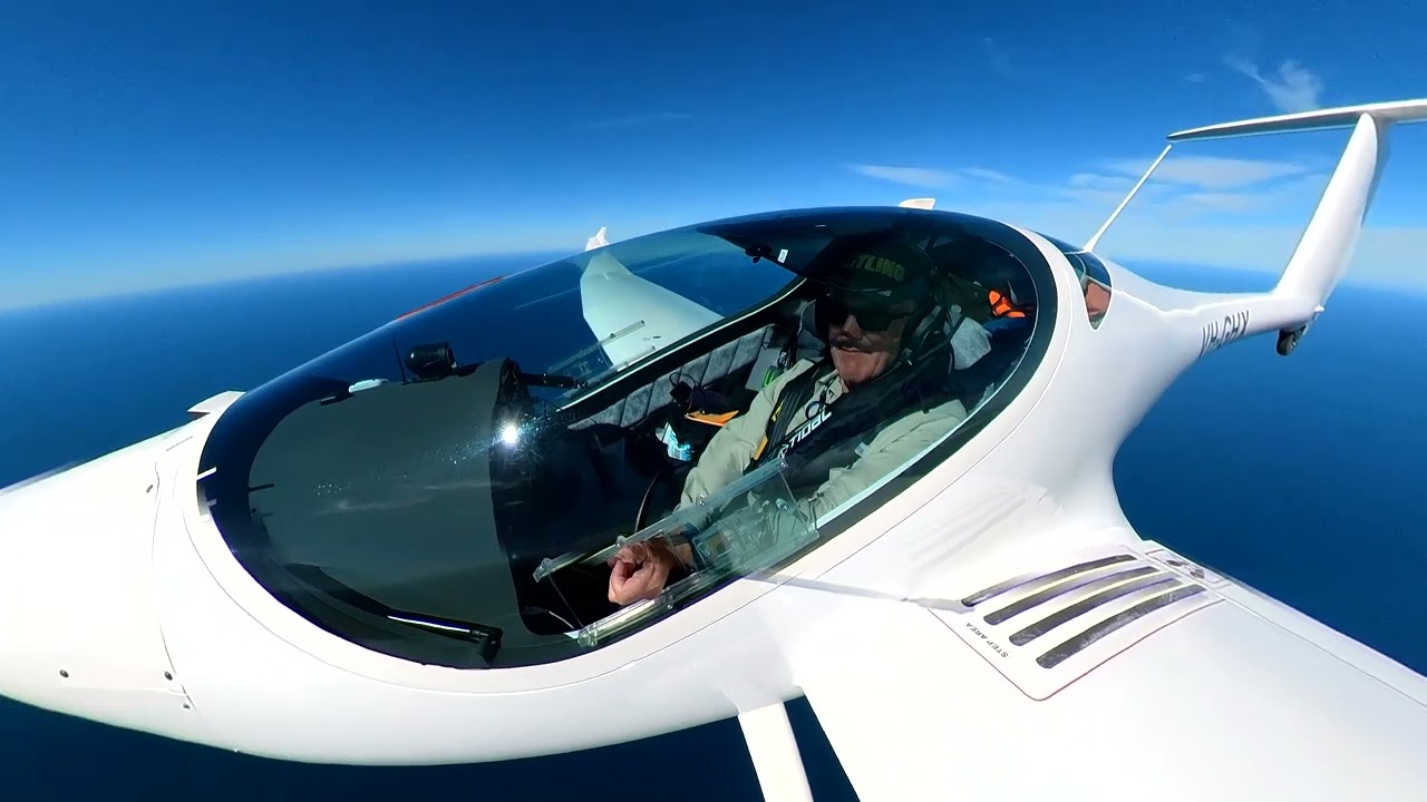 Introduction to Flights of the Phoenix channel and the Phoenix motorglider