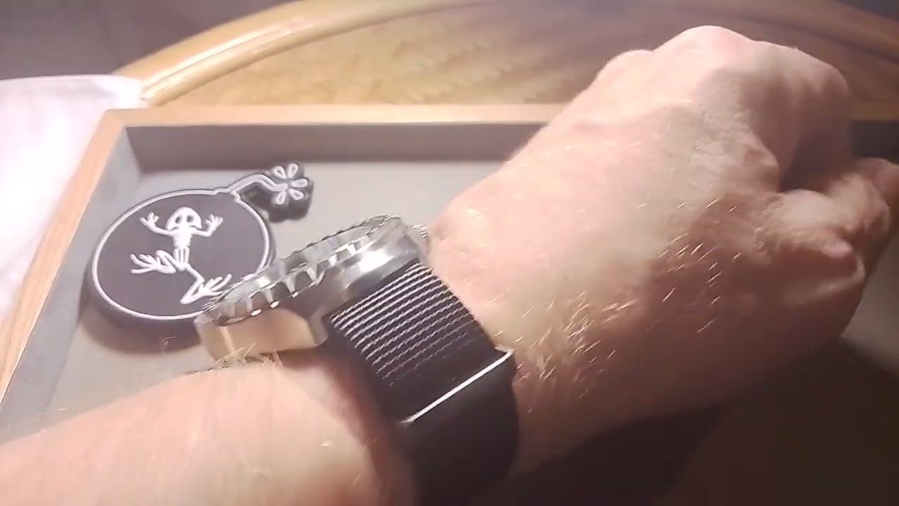 Die Toolwatch vom Fachmann@BOMBFROG  Professionell 500