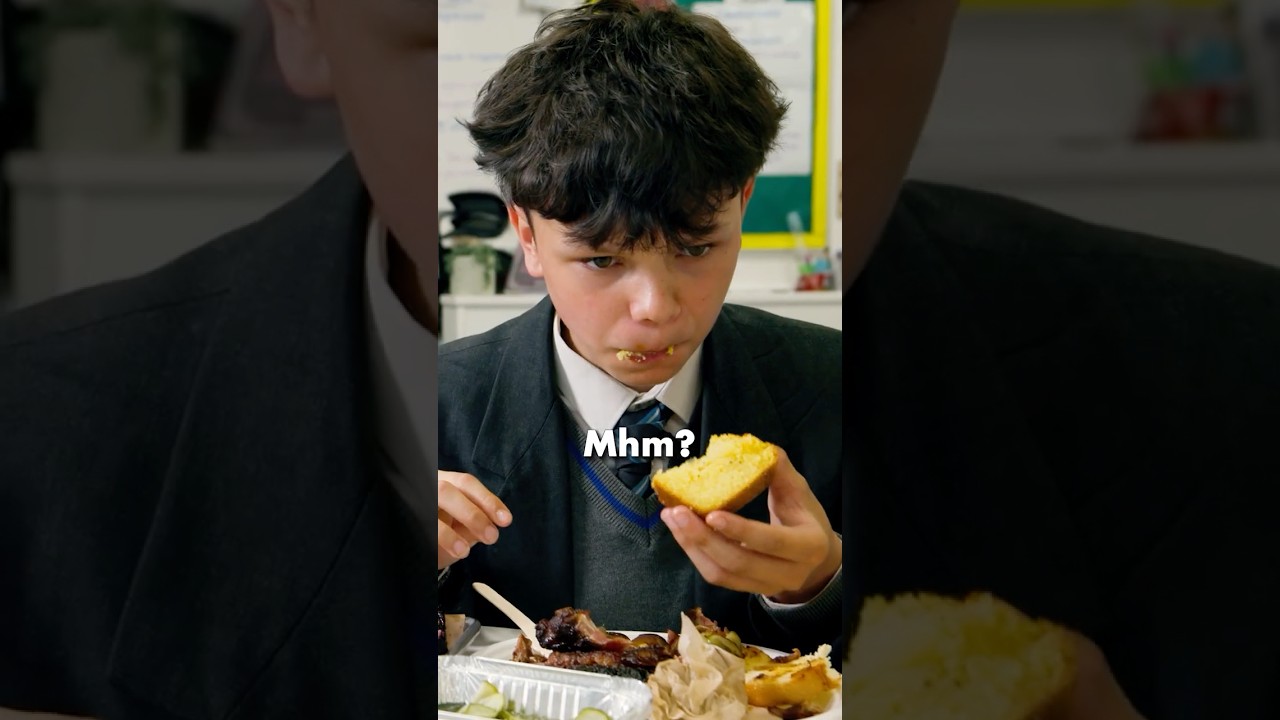 British Highschoolers try Cornbread for the first time!