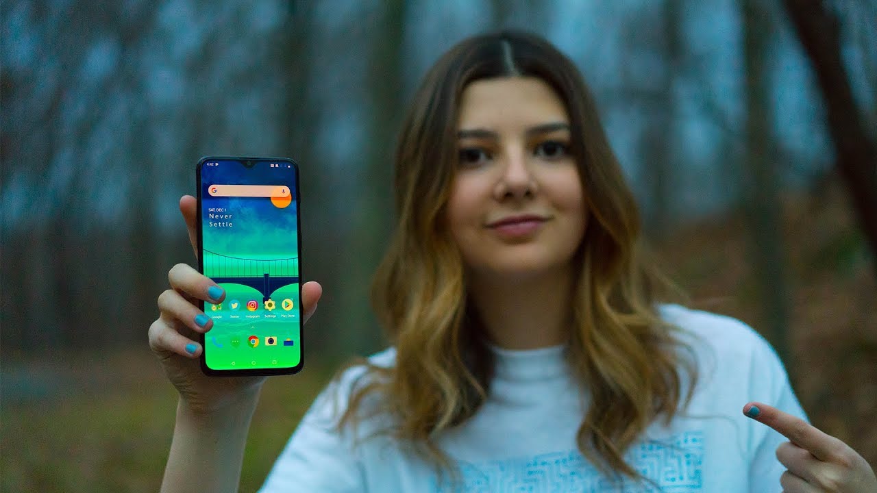Living With The OnePlus 6T!