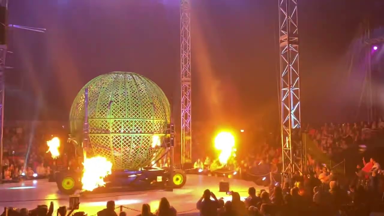 Circus extreme motorbikes pt3 Belfast October 2022