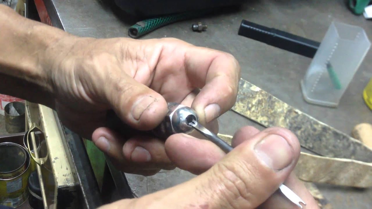 herramienta para surcos en cuero
