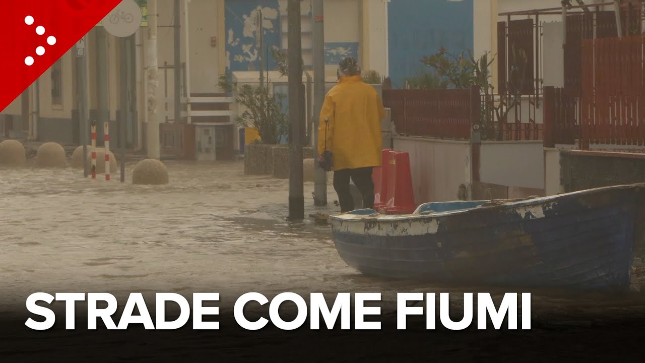 Tempesta al sud Italia. Violente mareggiate in Sicilia: strade come fiumi in provincia di Catania
