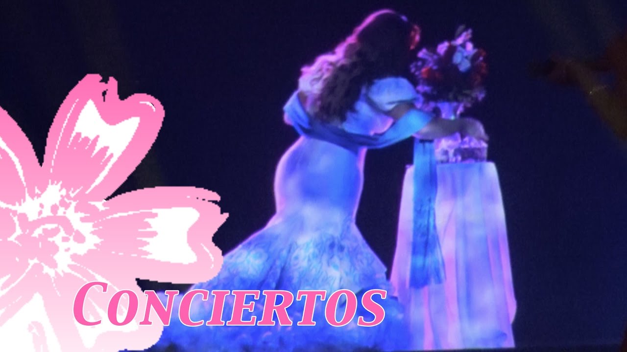 🍭  Chiquis canta tema inédito junto al holograma de Jenni Rivera