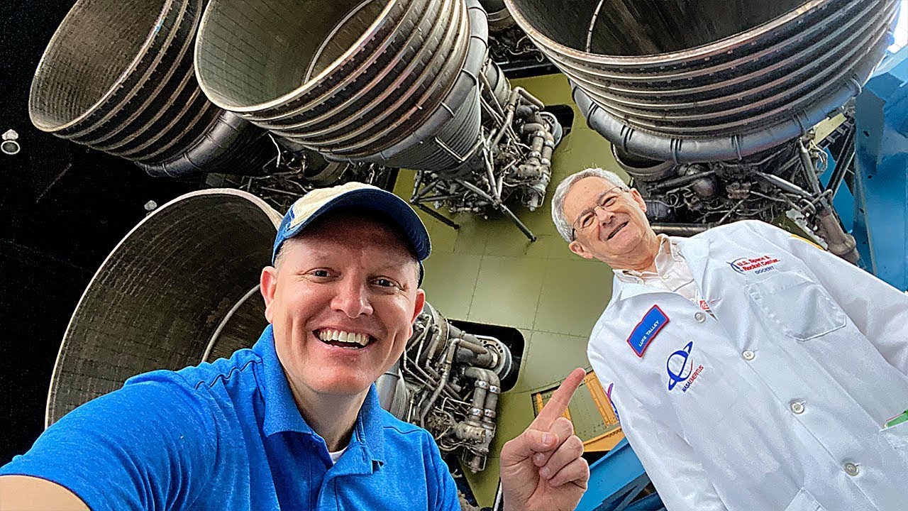 I Asked An Actual Apollo Engineer to Explain the Saturn 5 Rocket - Smarter Every Day 280