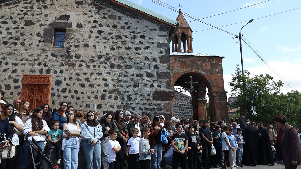 Քրիստոսի խաչափայտի կենաց մասունքը Մայր Աթոռից տեղափոխվել է Հրազդանի Սուրբ Խաչ եկեղեցի