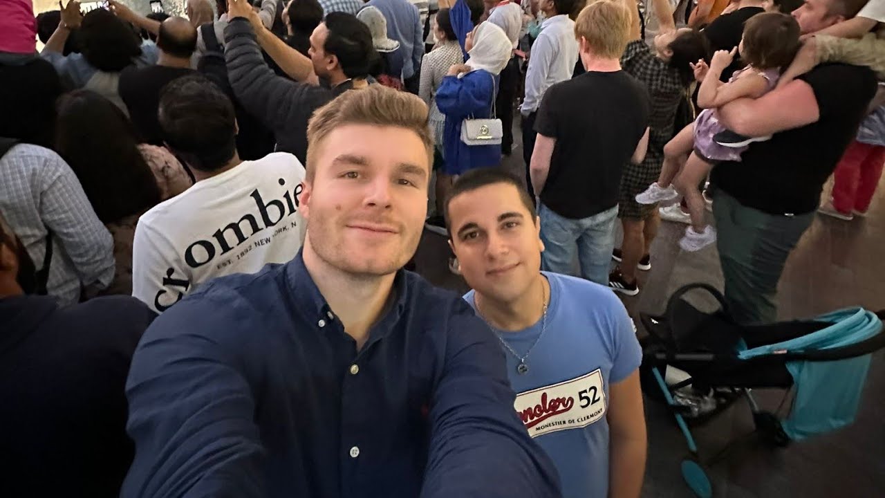 DUBAI IN LUFTIGEN HÖHEN