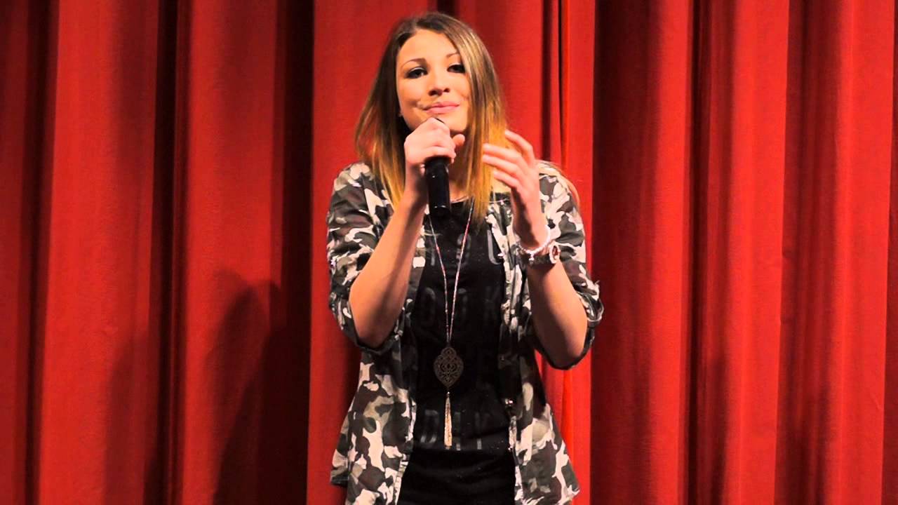 Tóth Kiara - Maradj velem (Balázs Fecó cover)